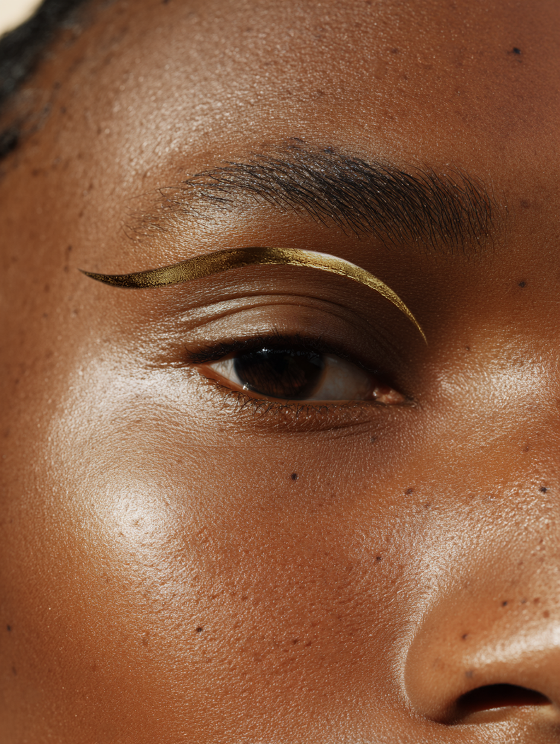 Golden Wing Eyeliner
