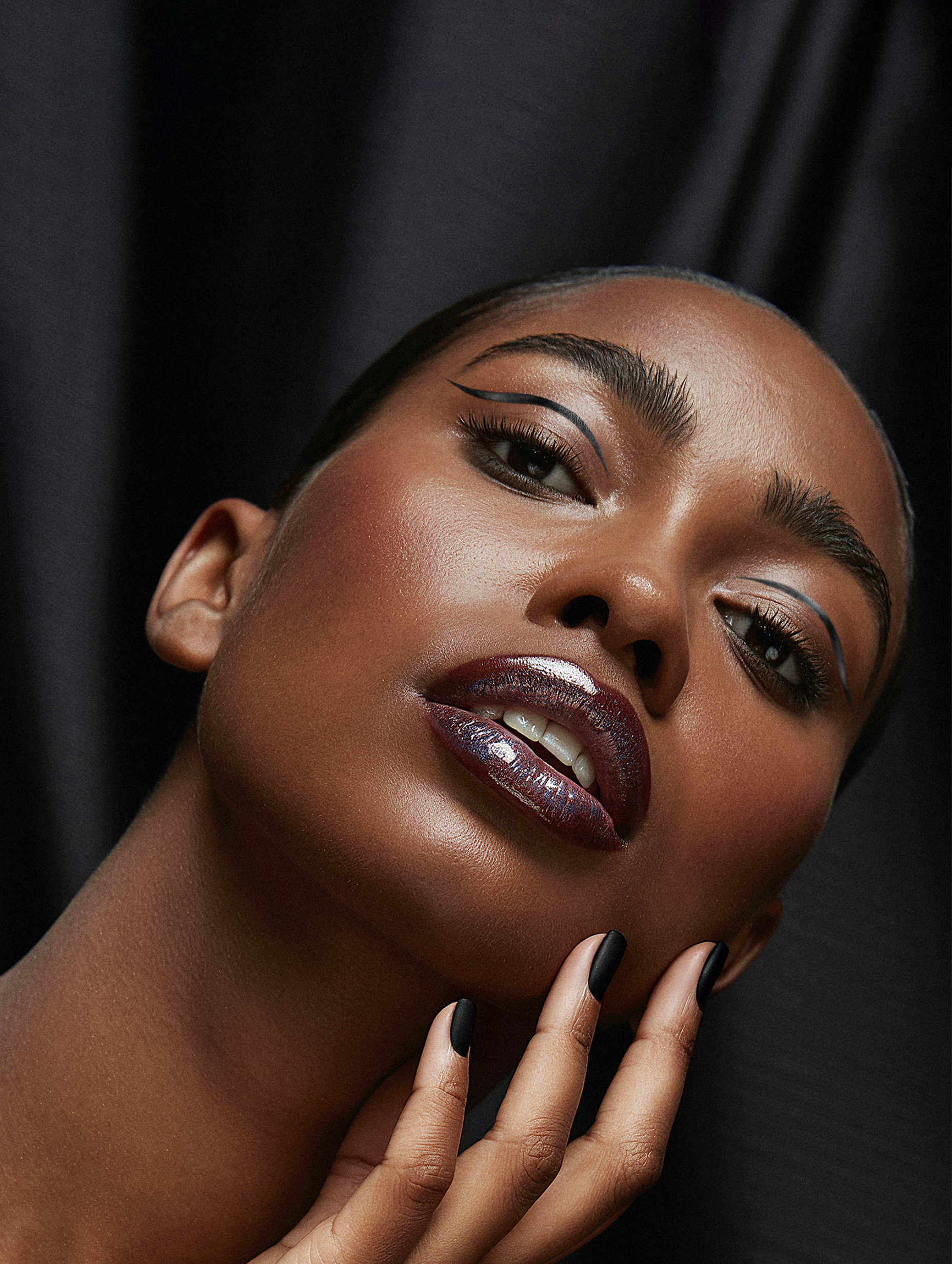 Onyx Wing Eyeliner