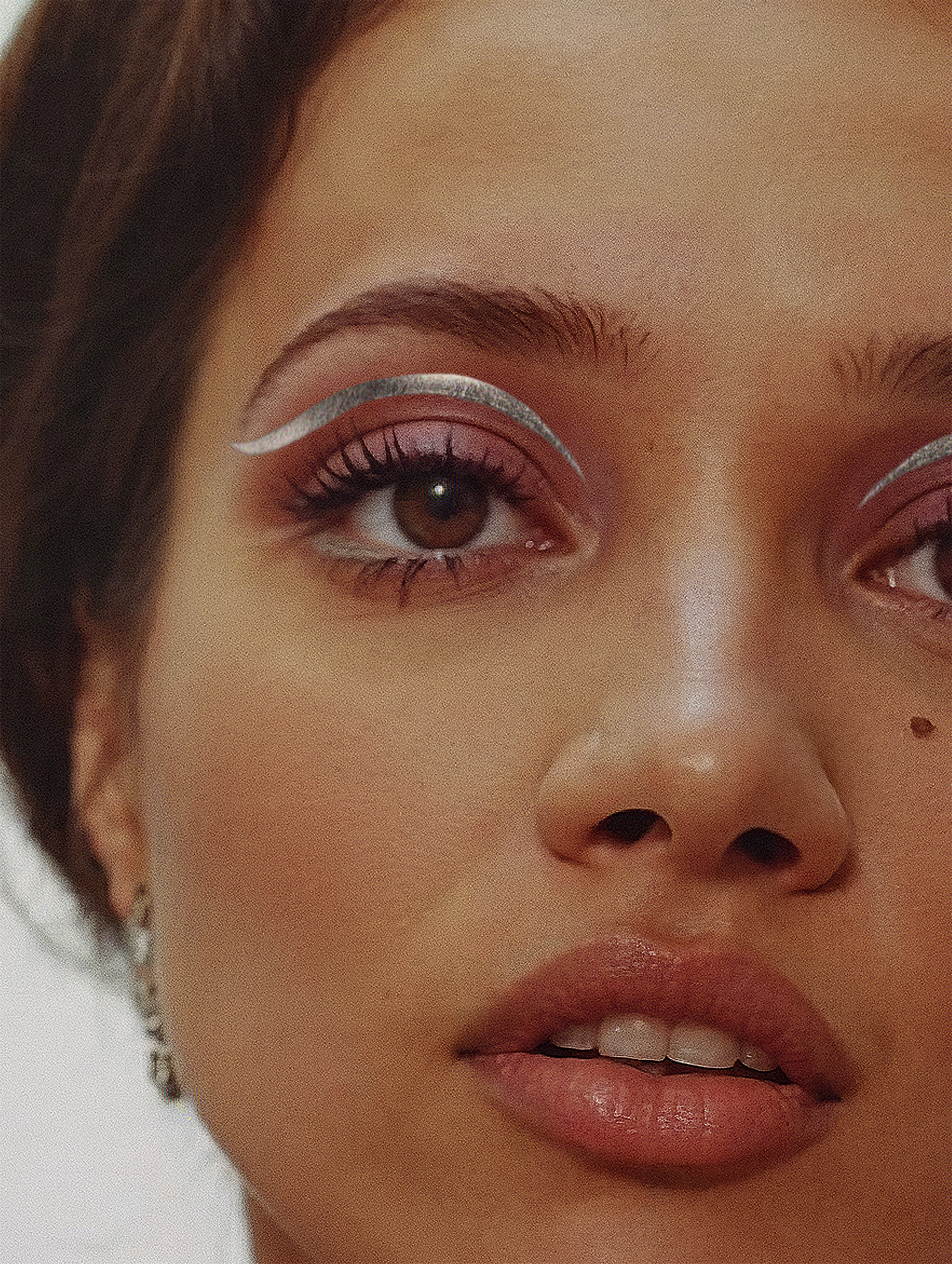 Silver Wing Eyeliner